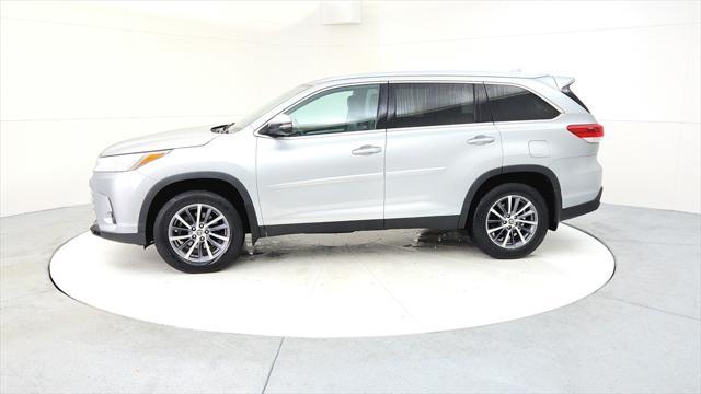 used 2019 Toyota Highlander car, priced at $28,985