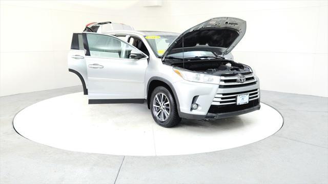 used 2019 Toyota Highlander car, priced at $28,985