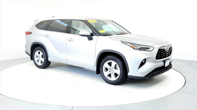 used 2022 Toyota Highlander car, priced at $35,495