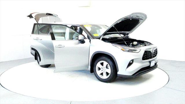 used 2022 Toyota Highlander car, priced at $35,495