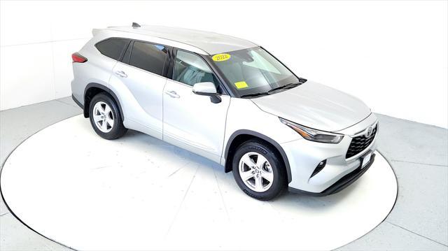 used 2022 Toyota Highlander car, priced at $35,495