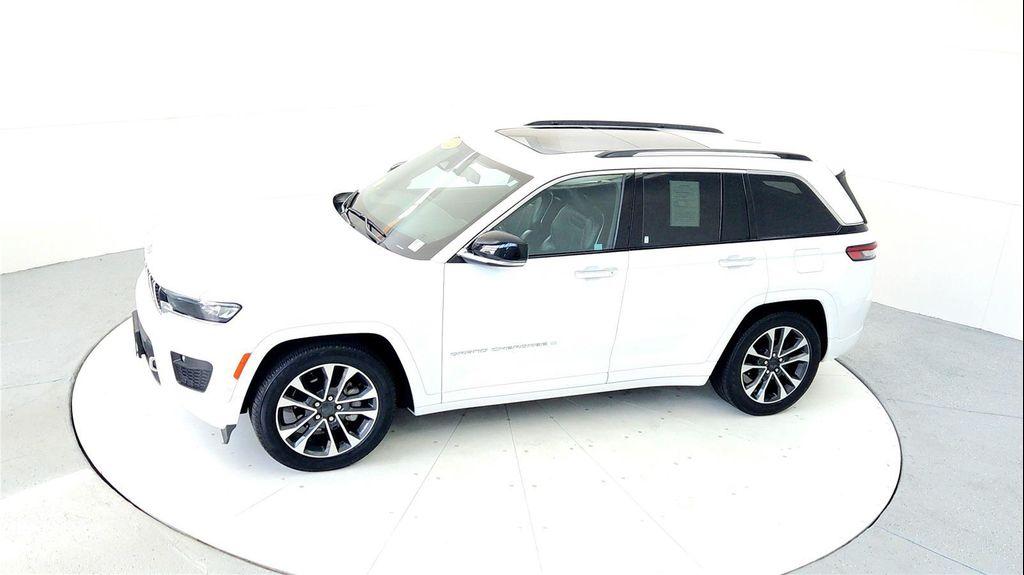 used 2022 Jeep Grand Cherokee car, priced at $32,985
