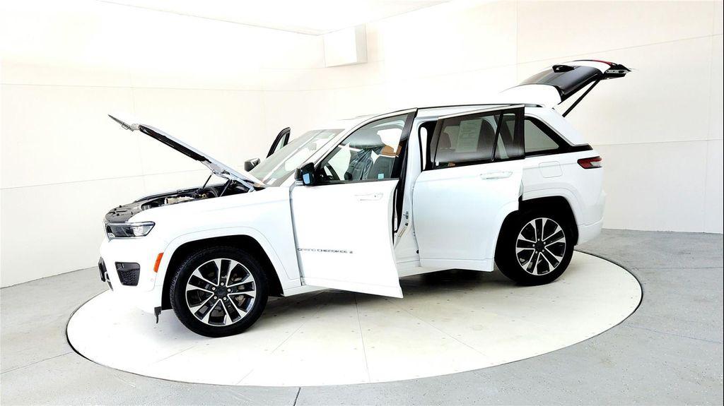 used 2022 Jeep Grand Cherokee car, priced at $32,985