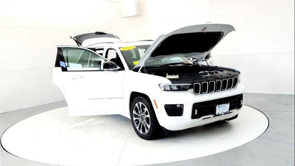 used 2022 Jeep Grand Cherokee car, priced at $32,985