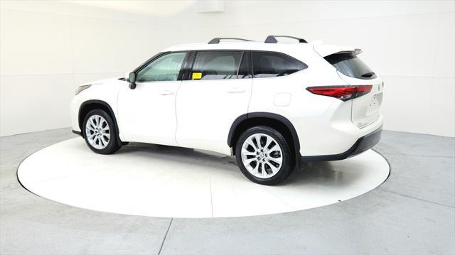 used 2021 Toyota Highlander car, priced at $35,985