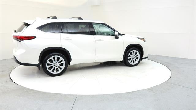 used 2021 Toyota Highlander car, priced at $35,985