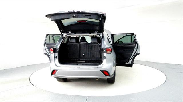 used 2023 Toyota Highlander car, priced at $47,595