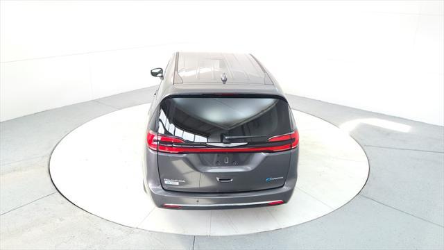 used 2022 Chrysler Pacifica Hybrid car, priced at $29,985