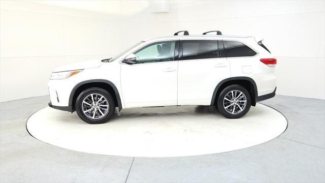 used 2018 Toyota Highlander car, priced at $23,985