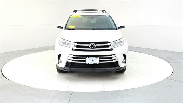 used 2018 Toyota Highlander car, priced at $23,985