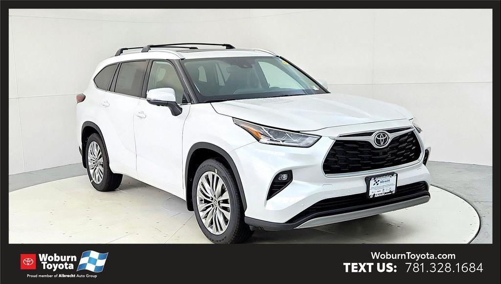 new 2025 Toyota Highlander car, priced at $55,772