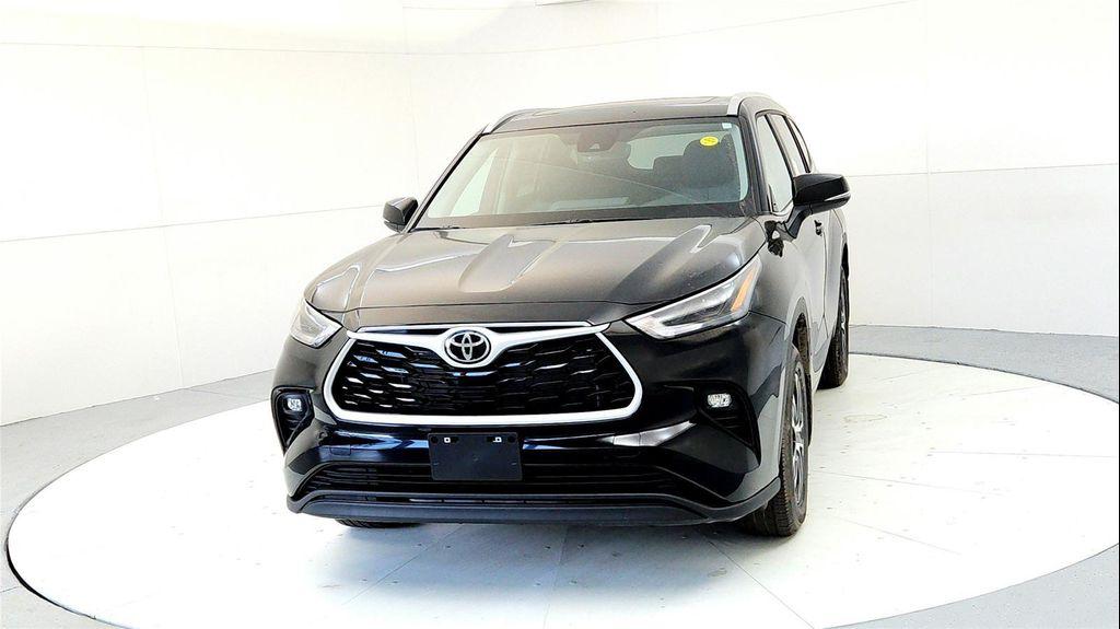 new 2025 Toyota Highlander car, priced at $47,338