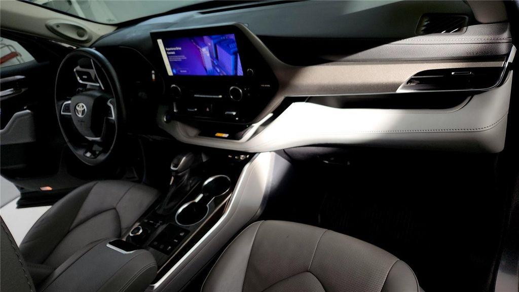 used 2023 Toyota Highlander car, priced at $41,985