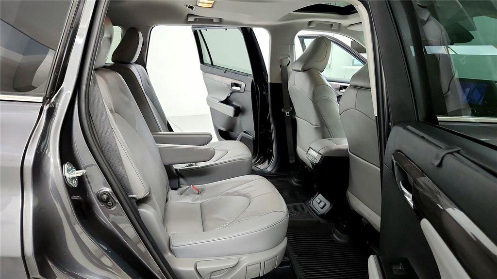 used 2023 Toyota Highlander car, priced at $41,985