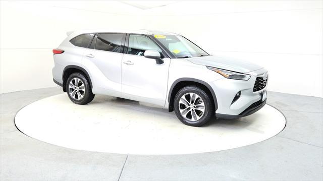 used 2022 Toyota Highlander Hybrid car, priced at $34,985