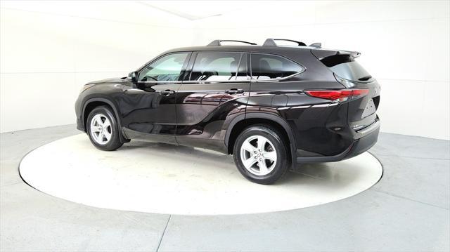 used 2022 Toyota Highlander car, priced at $32,985