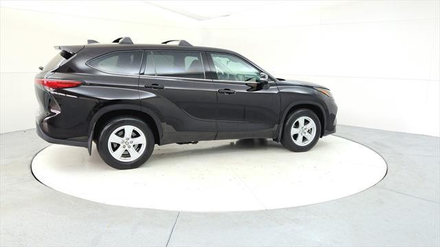 used 2022 Toyota Highlander car, priced at $32,985