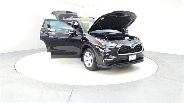 used 2022 Toyota Highlander car, priced at $32,985