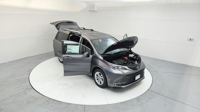 new 2024 Toyota Sienna car, priced at $58,309