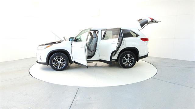 used 2019 Toyota Highlander Hybrid car, priced at $25,595