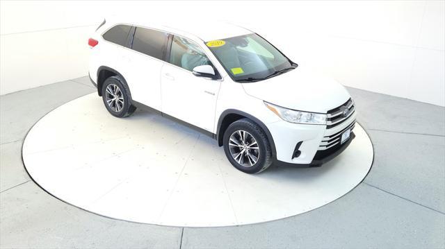 used 2019 Toyota Highlander Hybrid car, priced at $25,595