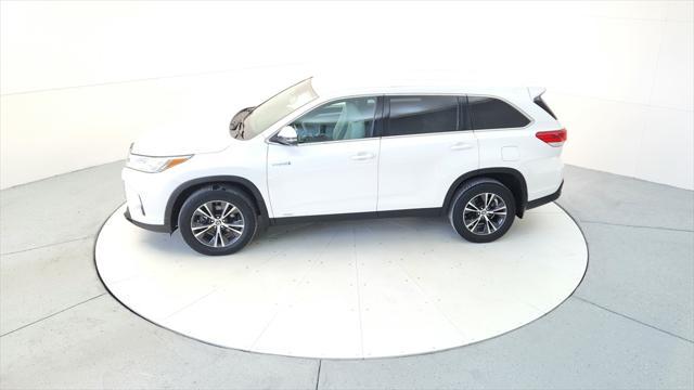 used 2019 Toyota Highlander Hybrid car, priced at $25,595