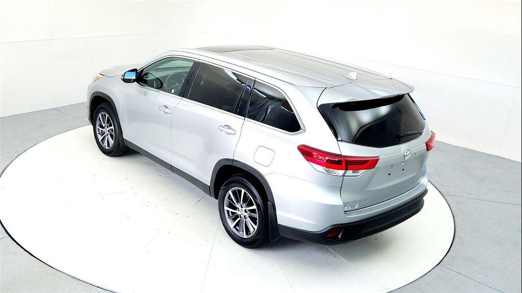 used 2019 Toyota Highlander car, priced at $27,985
