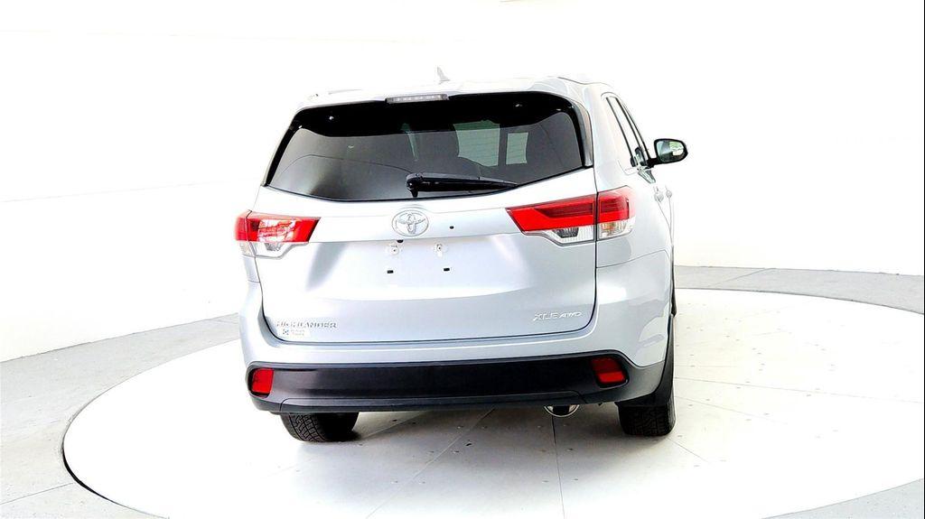 used 2019 Toyota Highlander car, priced at $27,985