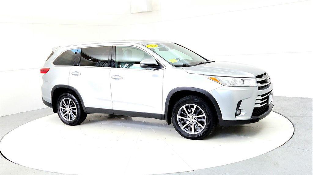 used 2019 Toyota Highlander car, priced at $27,985