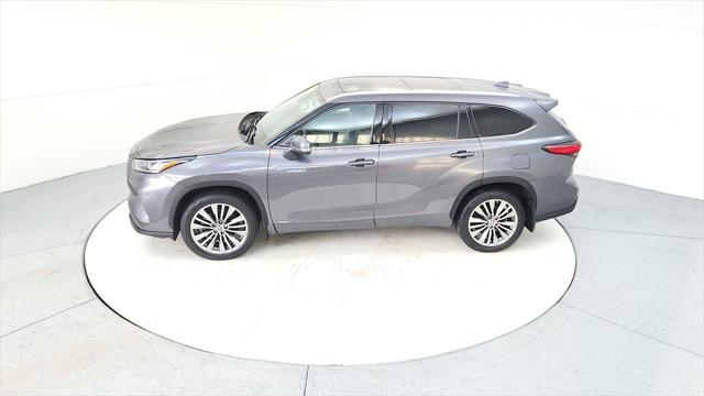 used 2021 Toyota Highlander Hybrid car, priced at $40,985