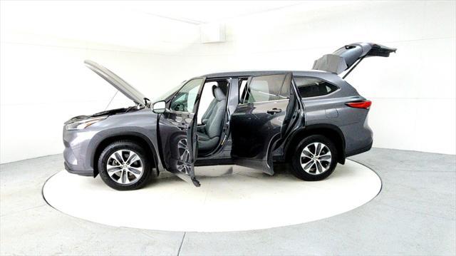 used 2021 Toyota Highlander car, priced at $34,795