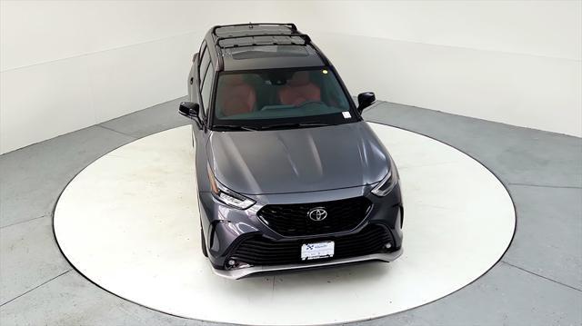 used 2023 Toyota Highlander car, priced at $44,985