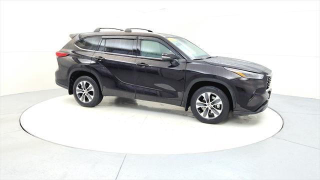 used 2021 Toyota Highlander car, priced at $36,395