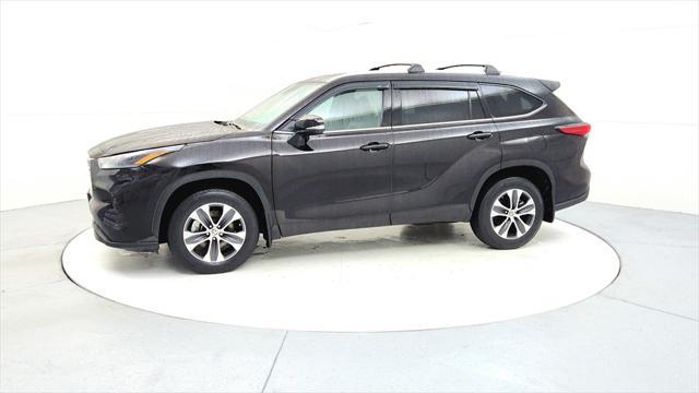 used 2021 Toyota Highlander car, priced at $36,395