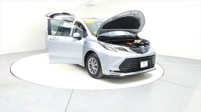 used 2023 Toyota Sienna car, priced at $45,985