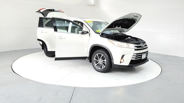 used 2019 Toyota Highlander car, priced at $28,985