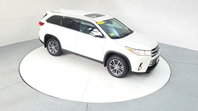 used 2019 Toyota Highlander car, priced at $28,985