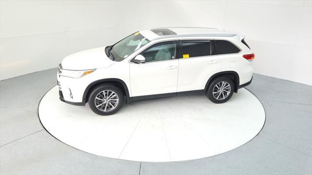 used 2019 Toyota Highlander car, priced at $28,985