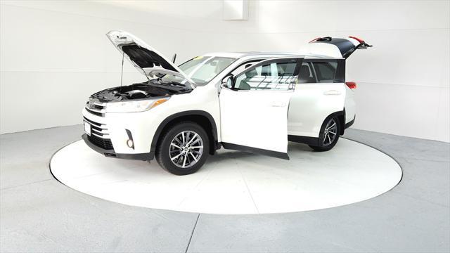 used 2019 Toyota Highlander car, priced at $28,985