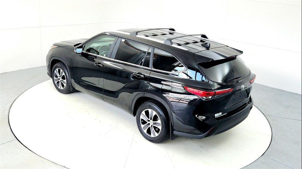 used 2023 Toyota Highlander car, priced at $42,985