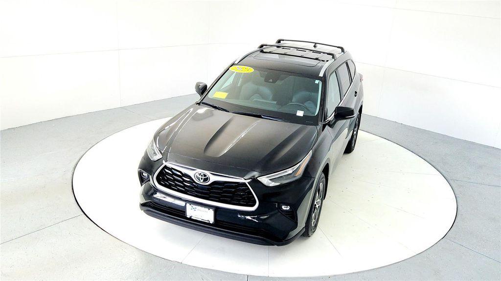 used 2023 Toyota Highlander car, priced at $42,985