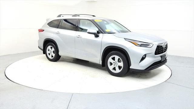 used 2022 Toyota Highlander car, priced at $32,985