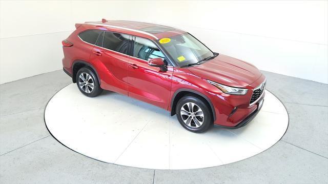 used 2020 Toyota Highlander car, priced at $32,695