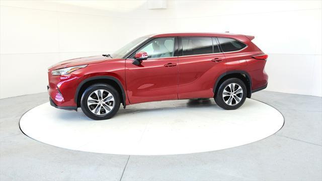 used 2020 Toyota Highlander car, priced at $32,695