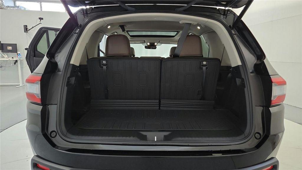 used 2025 Honda Pilot car, priced at $46,985