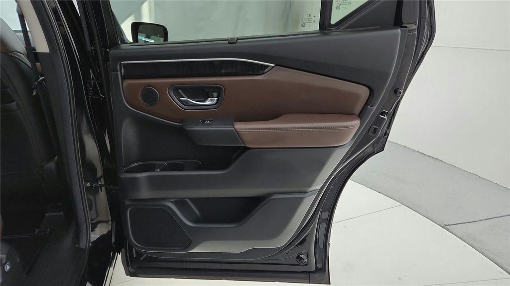 used 2025 Honda Pilot car, priced at $46,985