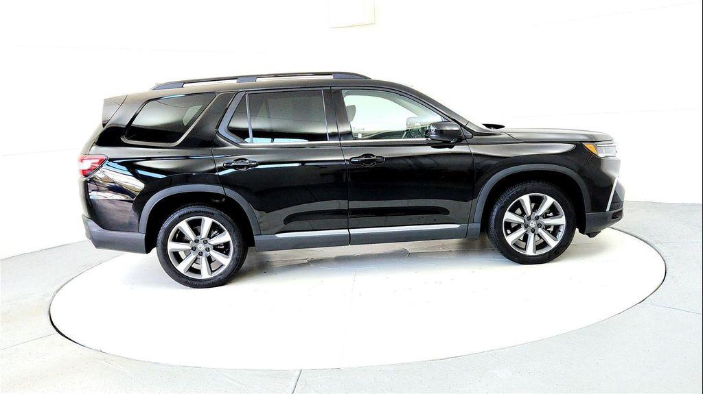 used 2025 Honda Pilot car, priced at $46,985