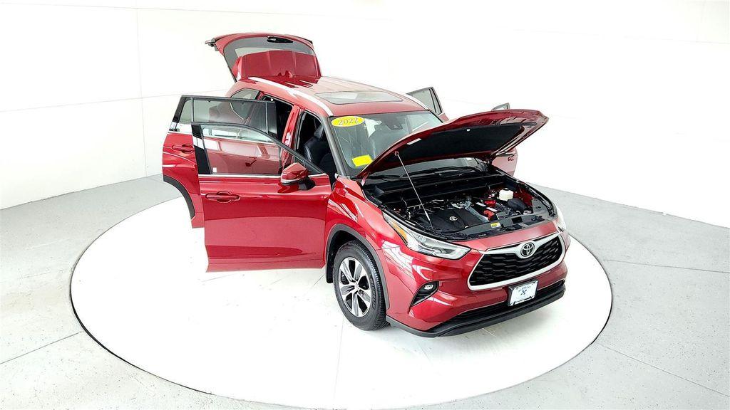 used 2022 Toyota Highlander car, priced at $38,985