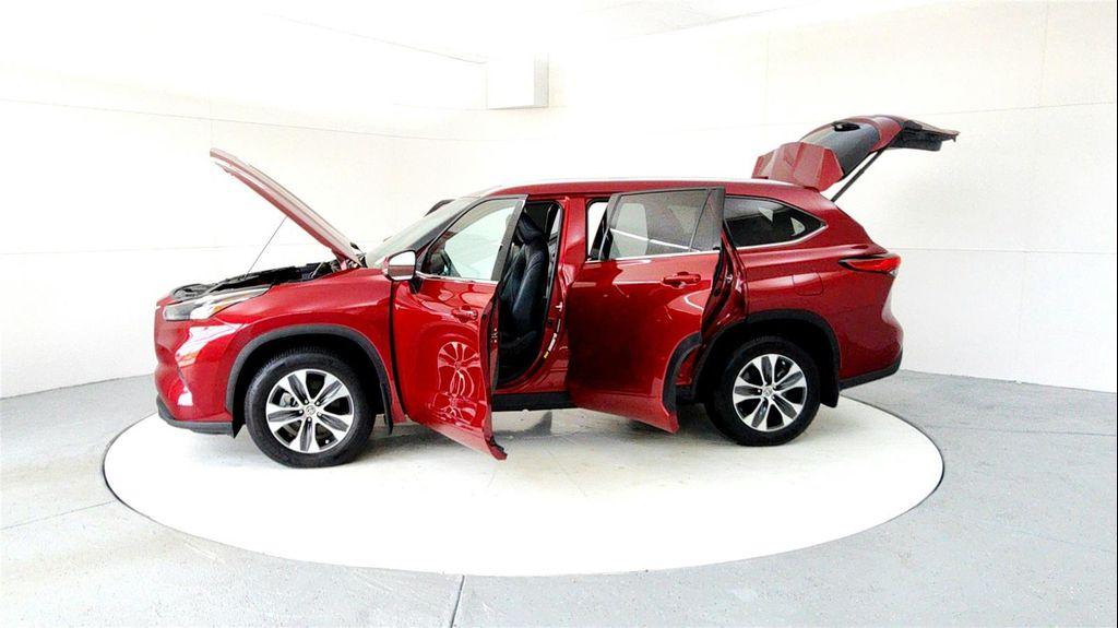 used 2022 Toyota Highlander car, priced at $38,985