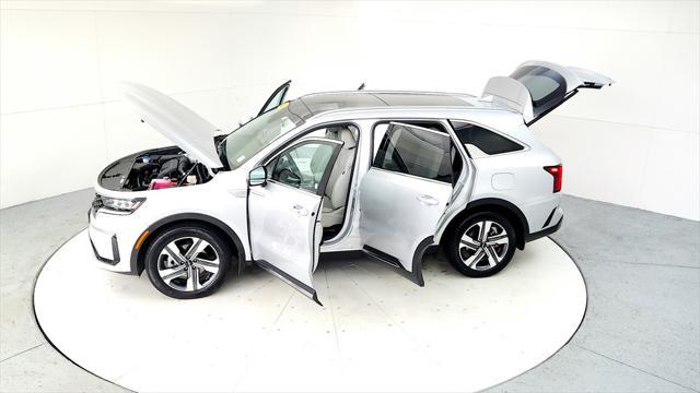 used 2024 Kia Sorento Hybrid car, priced at $36,985